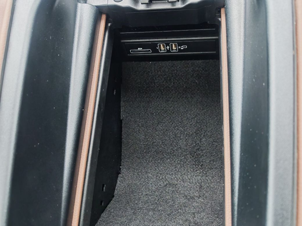 2019 Mercedes-Benz E 220