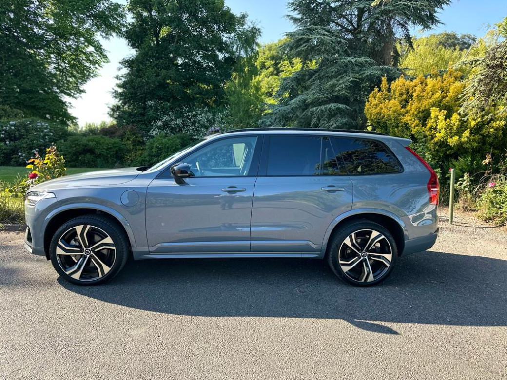 2022 Volvo XC90