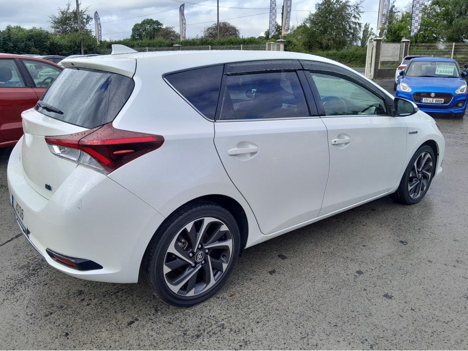 2016 Toyota Auris