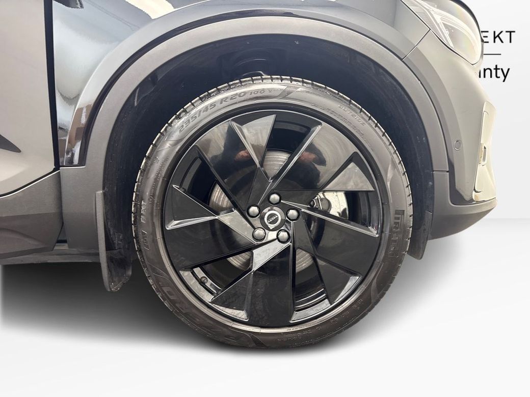 2025 Volvo EX40