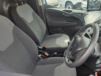 2022 Ford Transit Courier