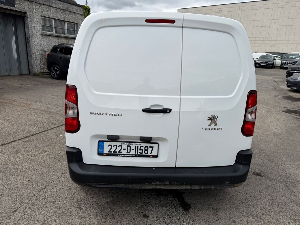 2022 Peugeot Partner