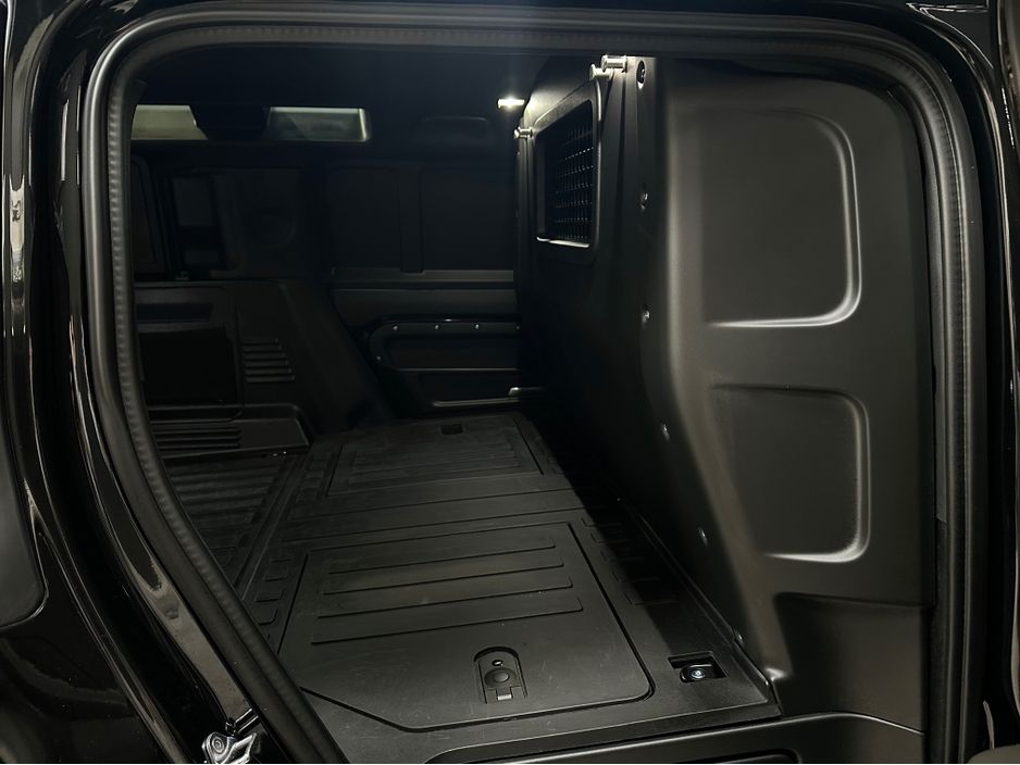 2025 Land Rover Defender