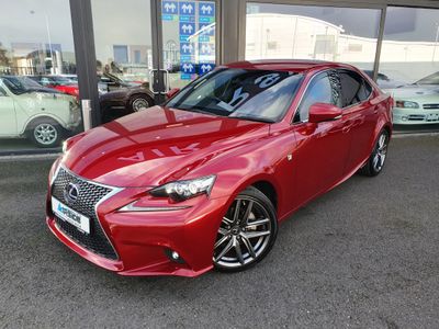 2015 Lexus IS 300h