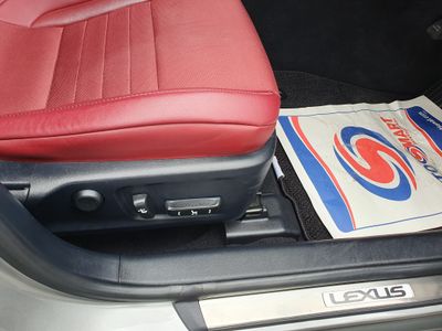 2016 Lexus IS 300h