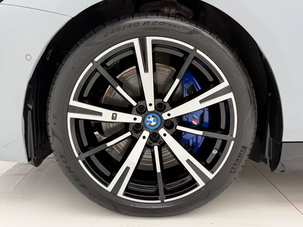 2024 BMW i5
