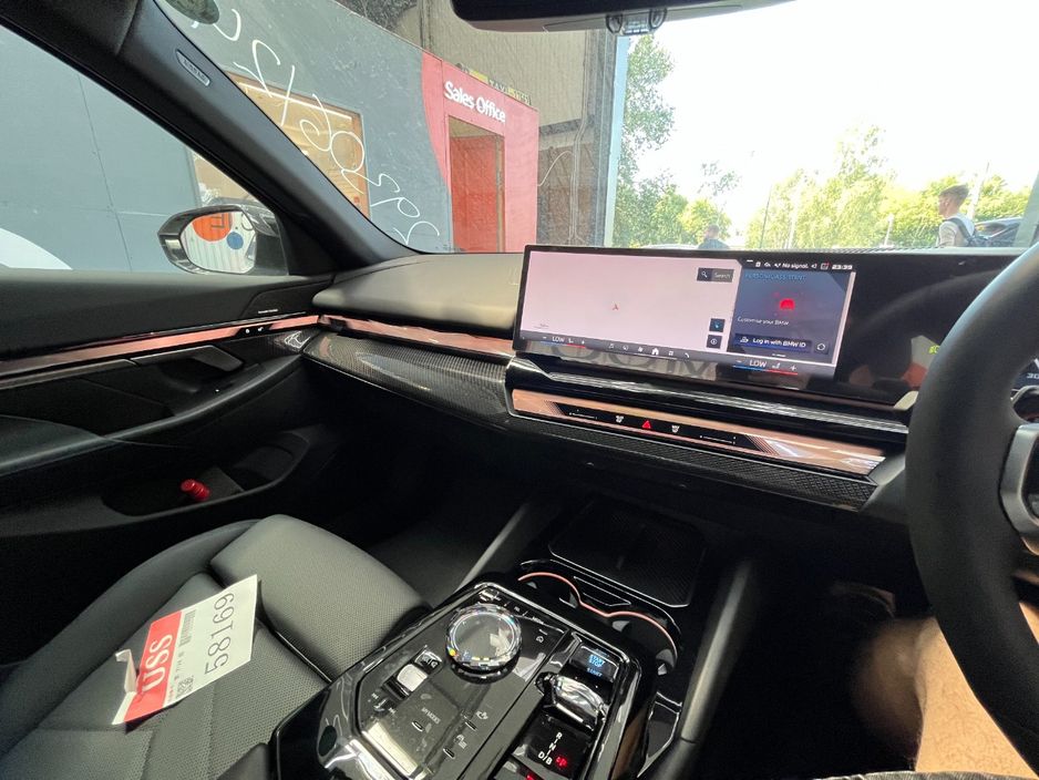 2024 BMW i5