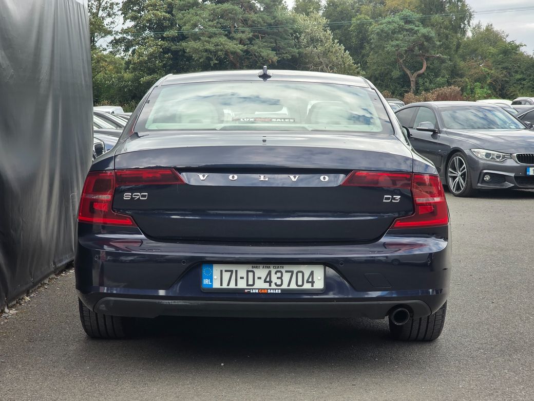 2017 Volvo S90