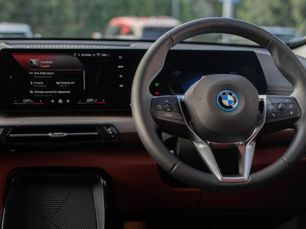 2025 BMW X1