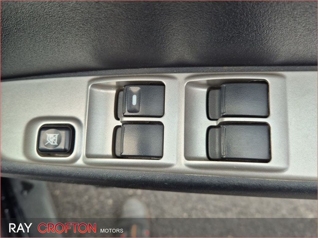 2015 Mitsubishi L200