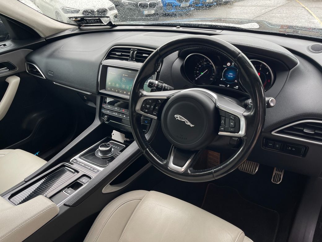 2018 Jaguar F-Pace