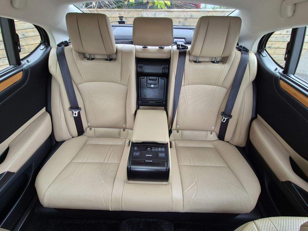 2021 Lexus ES 300h