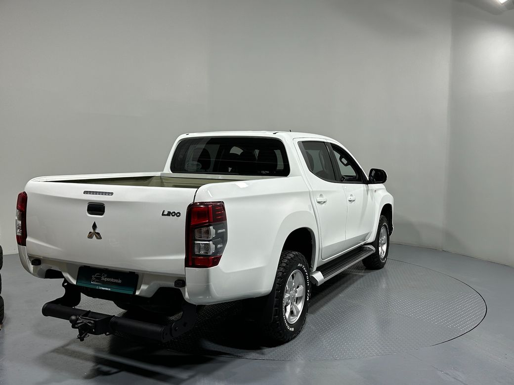 2020 Mitsubishi L200