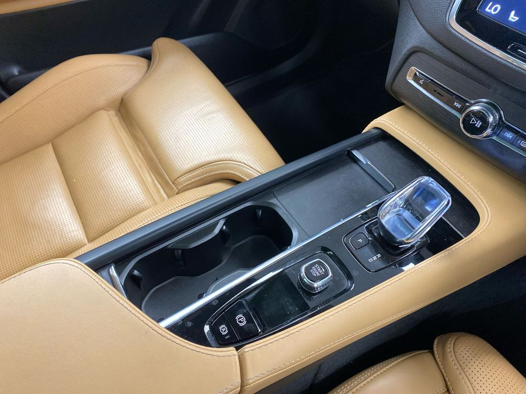 2022 Volvo XC90