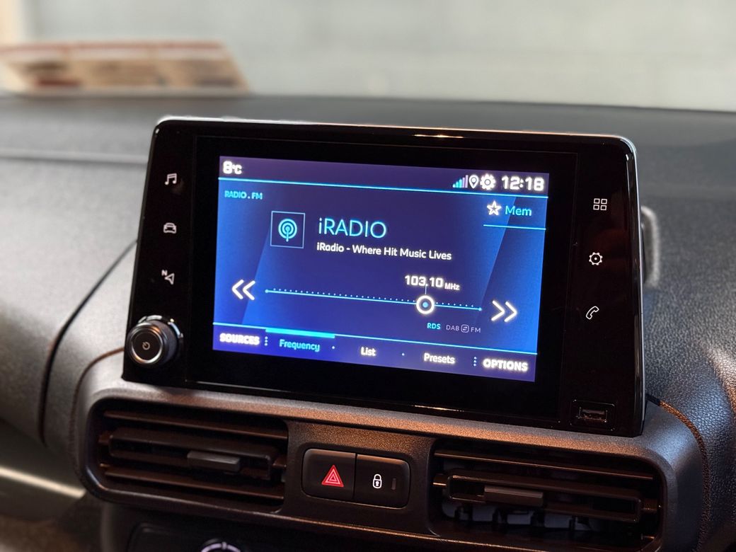 2023 Peugeot Partner