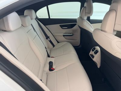 2025 Mercedes-Benz C 180
