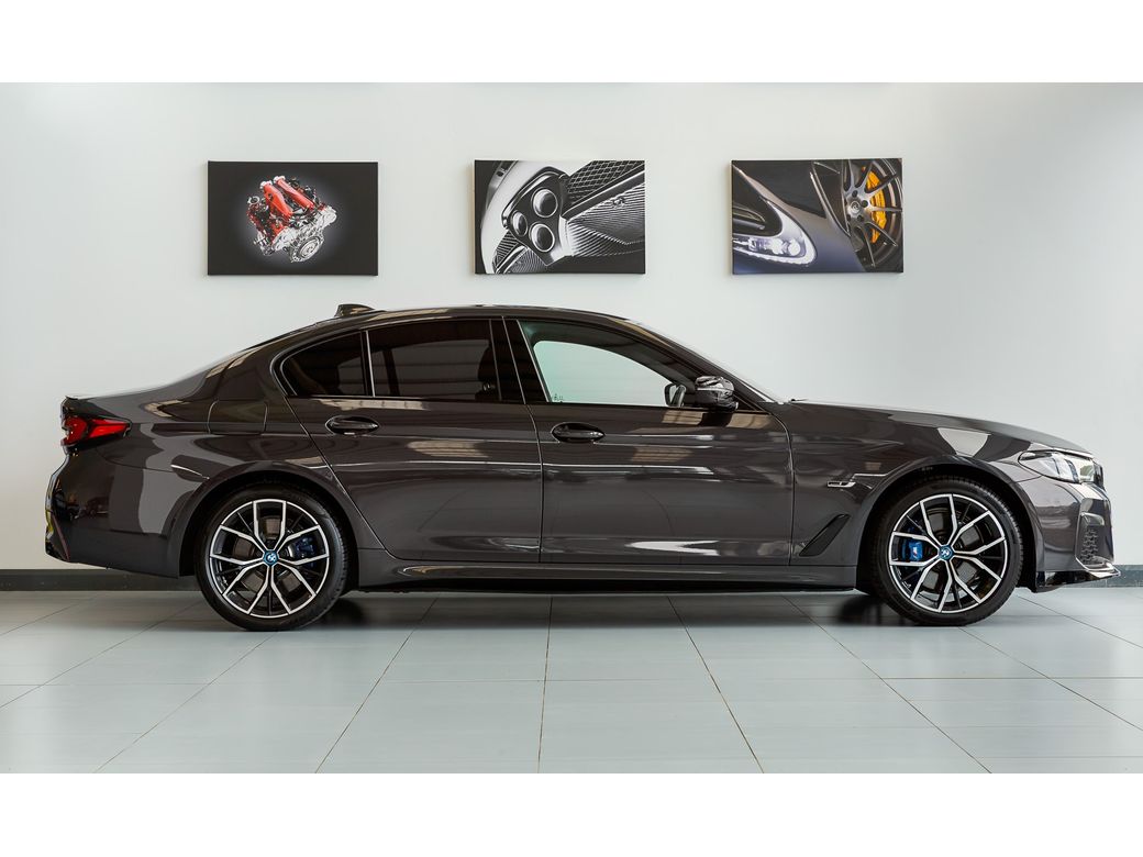 2023 BMW 530