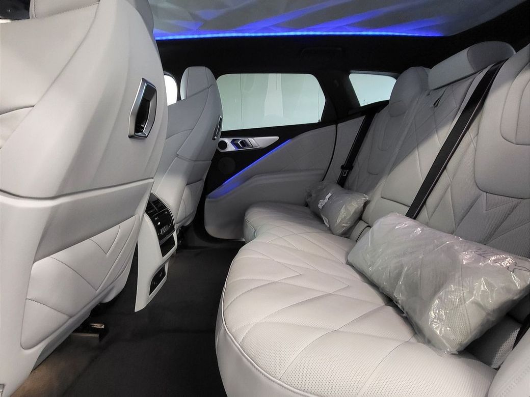 2026 BMW XM