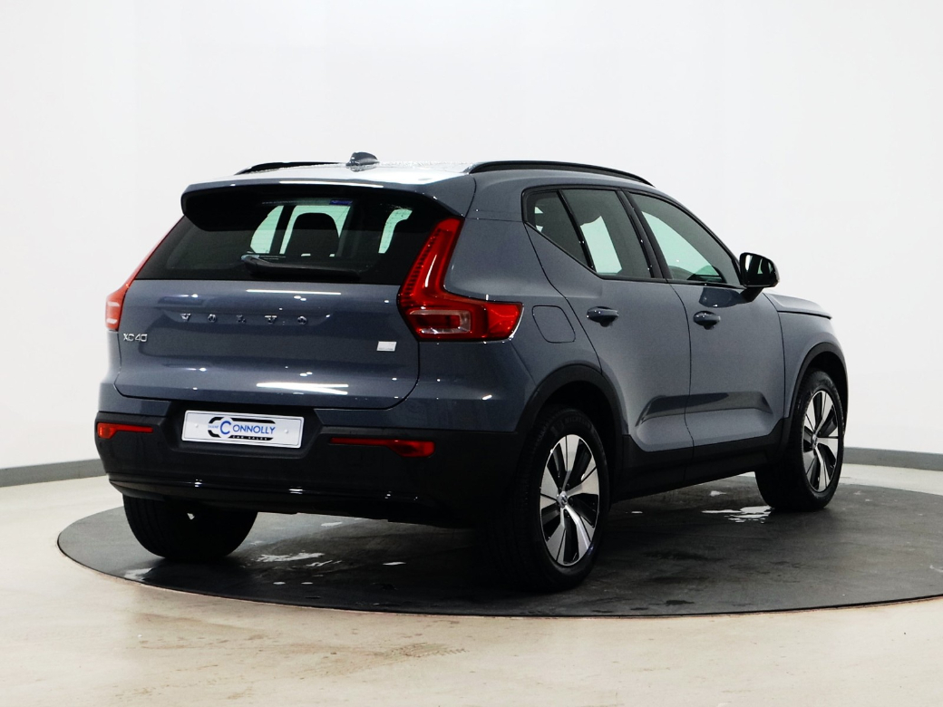 2023 Volvo XC40