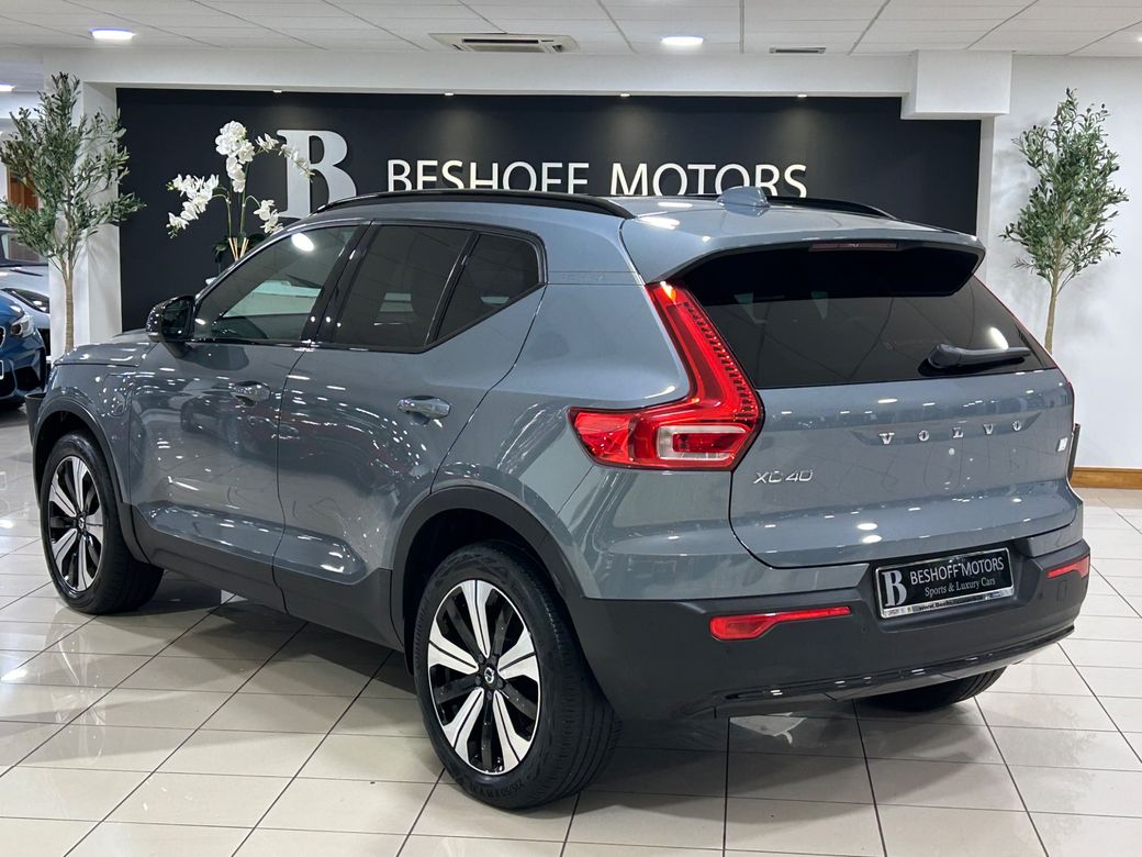 2023 Volvo XC40