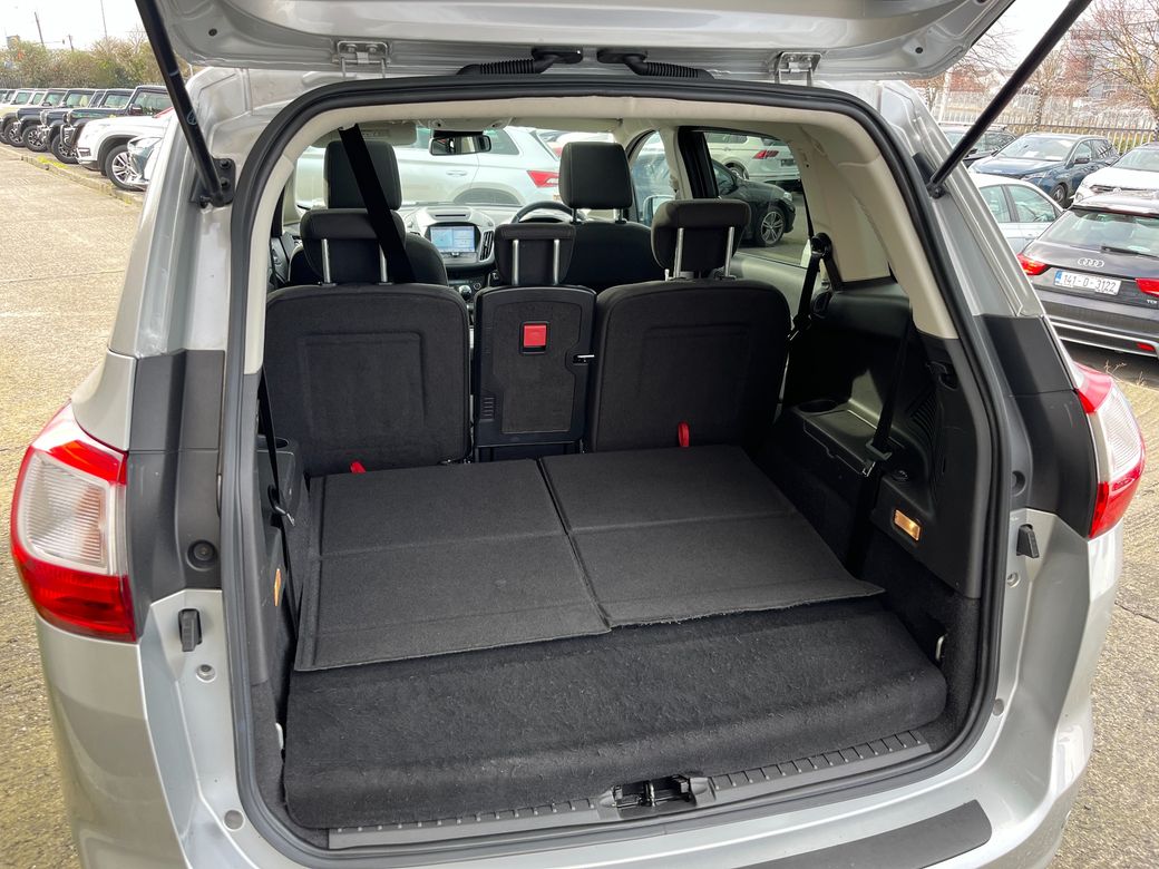 2019 Ford Grand C-Max