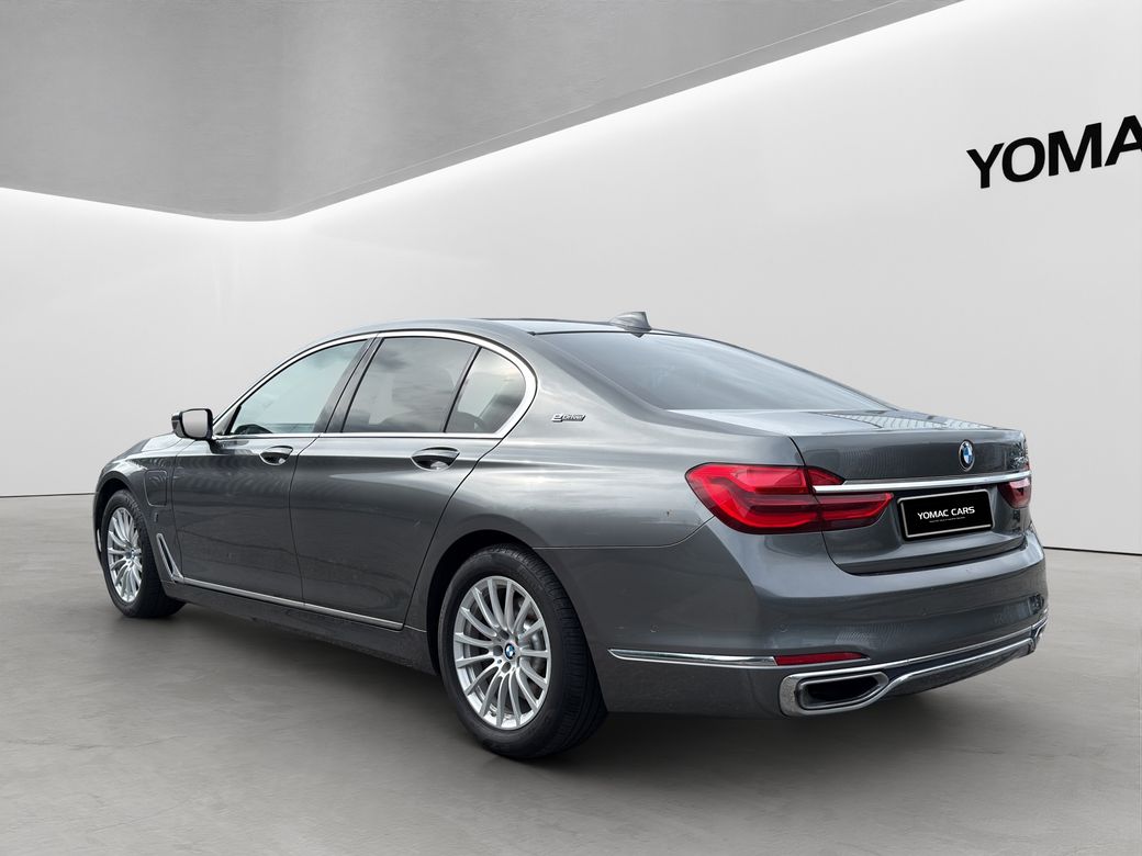 2019 BMW 740