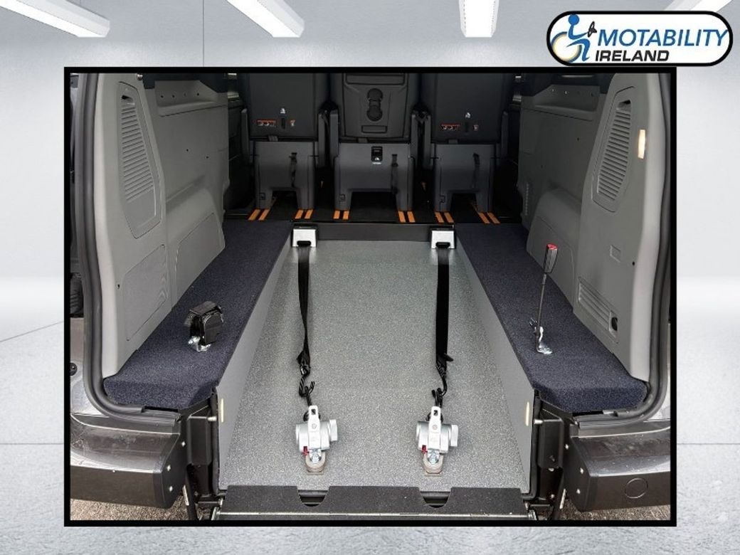 2026 Ford Tourneo Custom