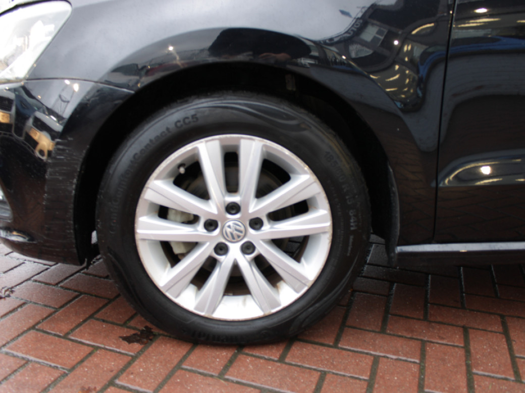 2017 Volkswagen Polo