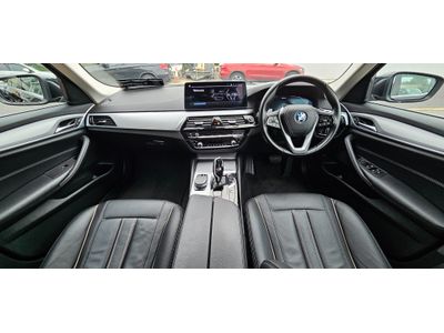 2022 BMW 5 Series
