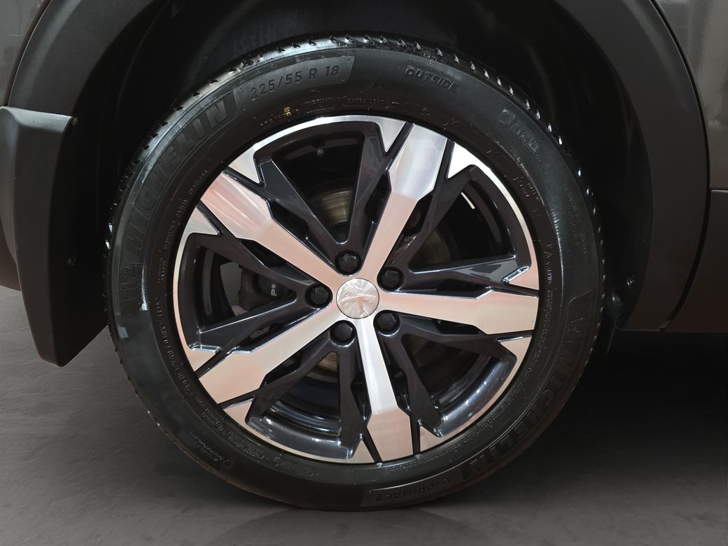 2021 Peugeot 5008