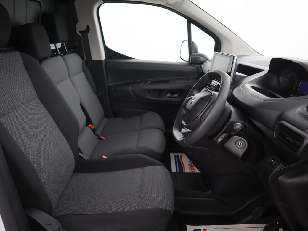 2023 Peugeot Partner