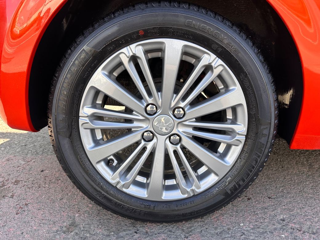 2015 Peugeot 208