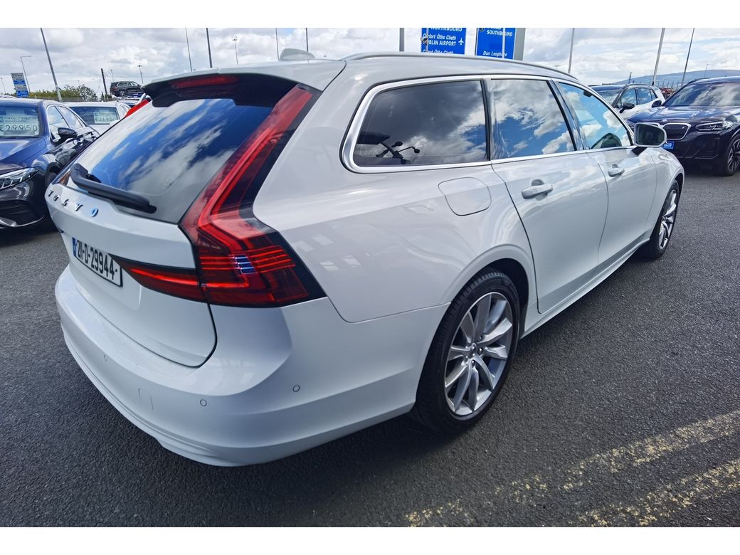 2021 Volvo V90