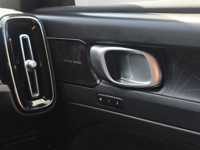 2023 Volvo XC40