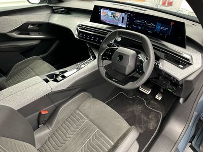 2025 Peugeot 5008