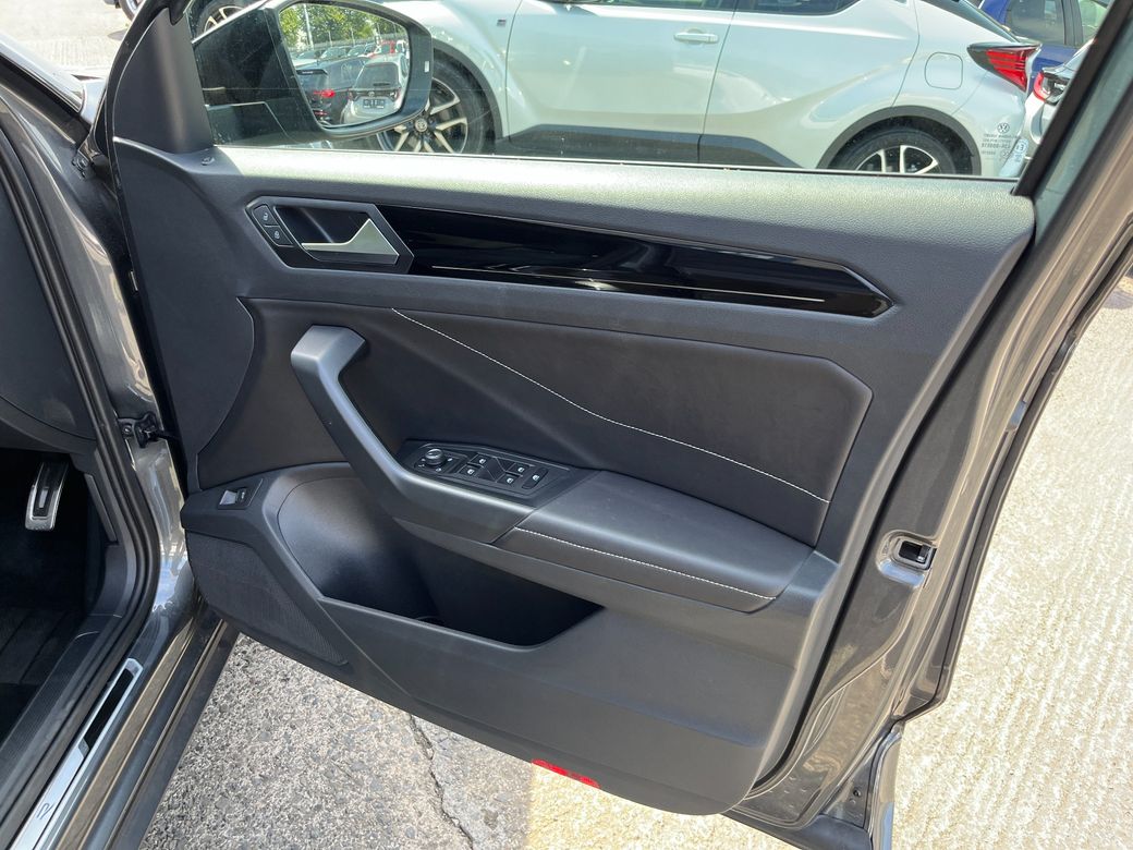 2024 Volkswagen T-Roc