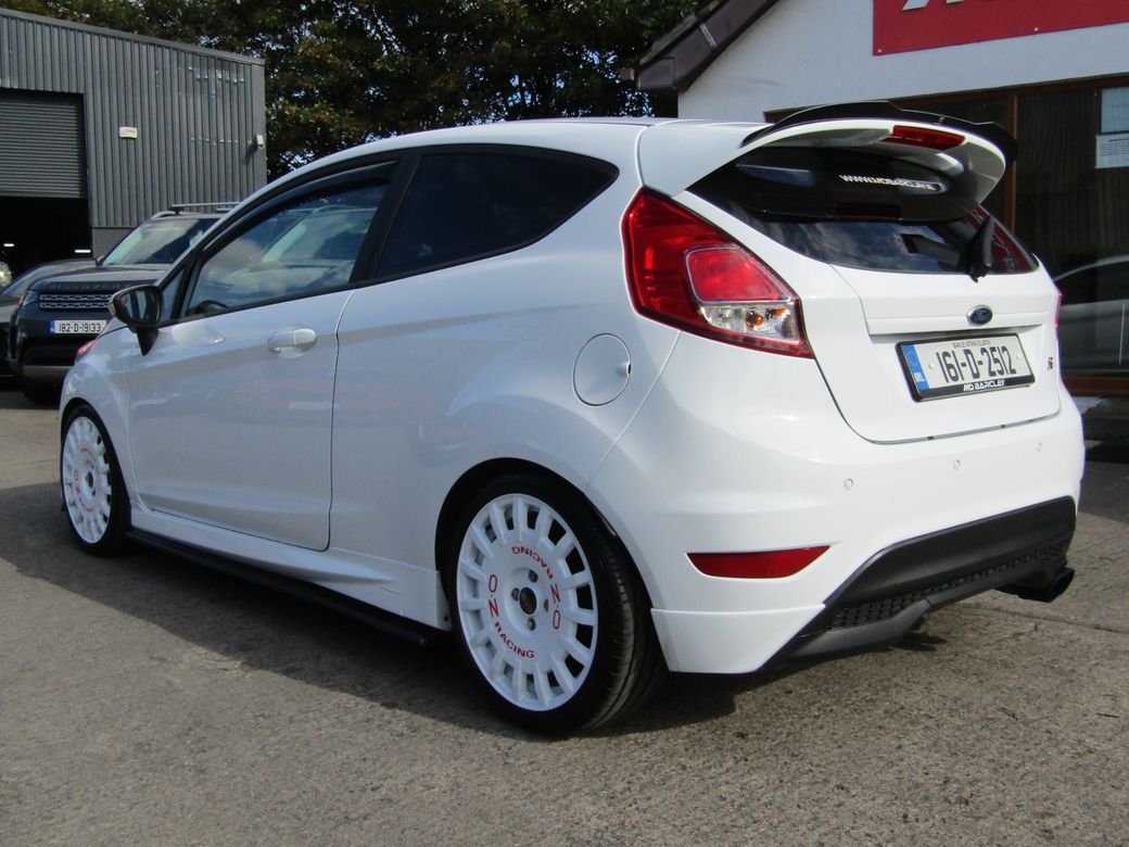 2016 Ford Fiesta