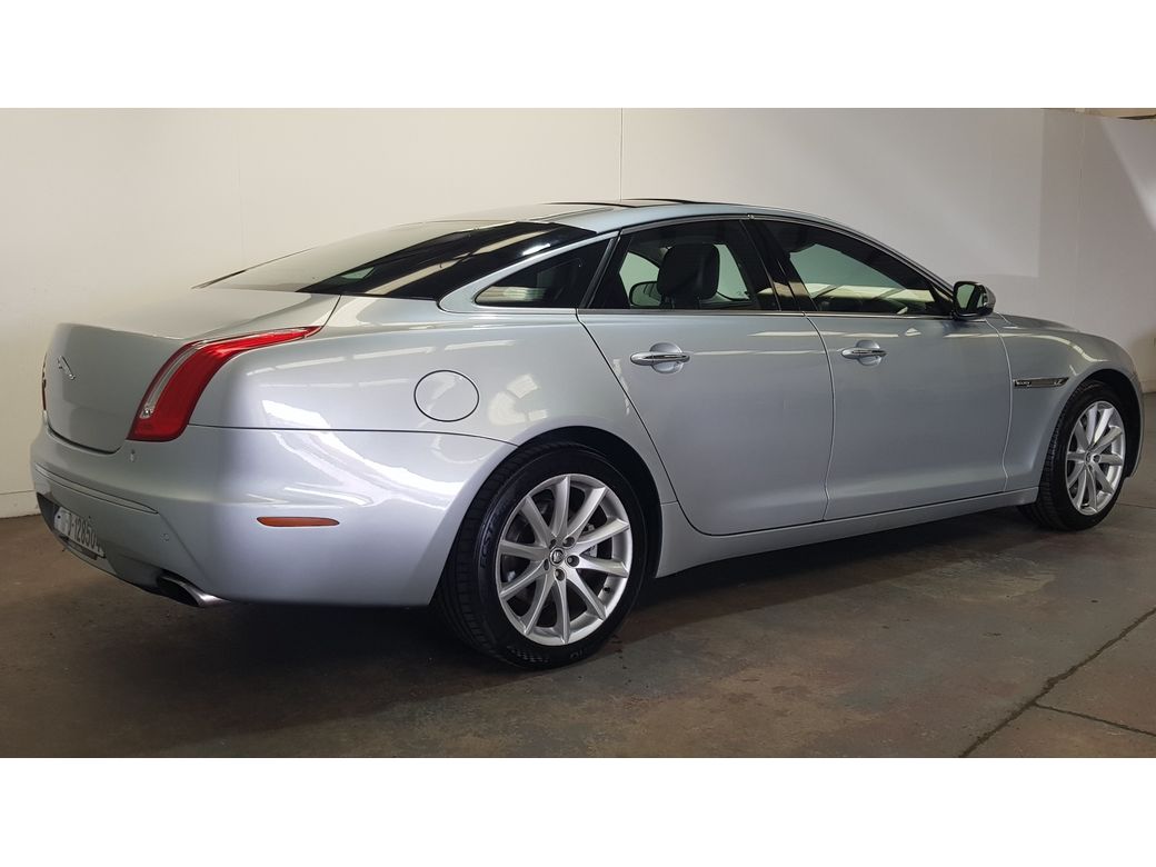 2010 Jaguar XJ