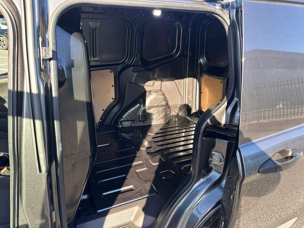 2021 Ford Transit Courier