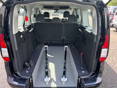 2025 Volkswagen Caddy Maxi Life