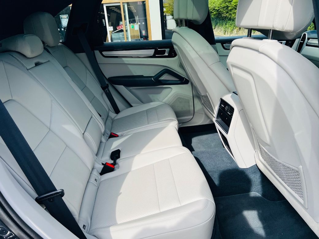 2022 Porsche Cayenne