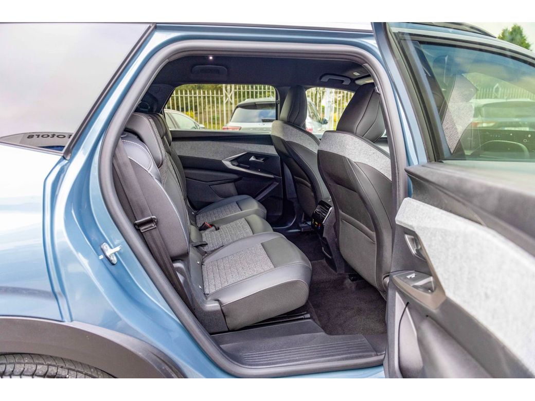 2025 Peugeot 5008