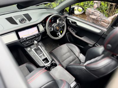2021 Porsche Macan