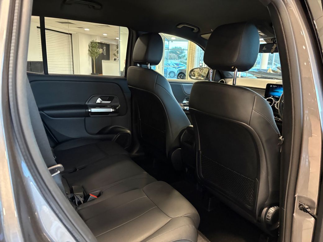 2022 Mercedes-Benz GLB Class