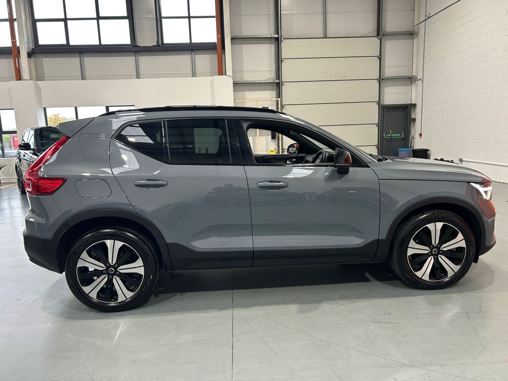 2023 Volvo XC40