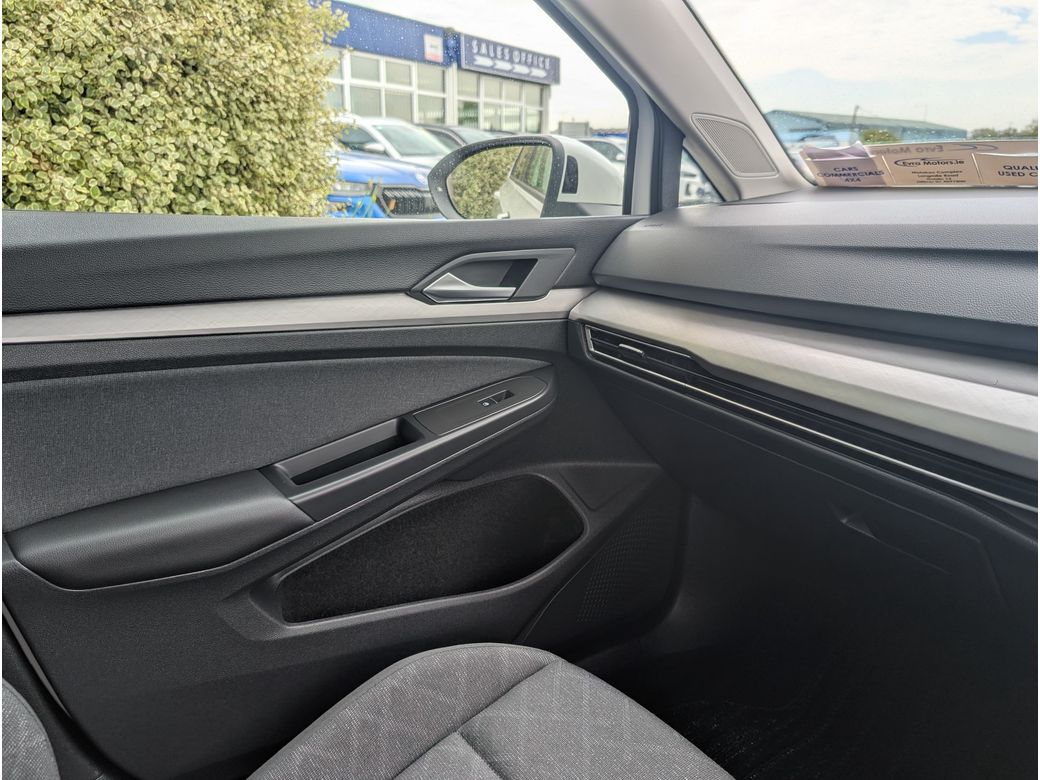 2023 Volkswagen Golf