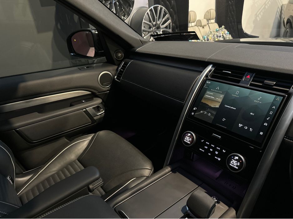 2024 Land Rover Discovery