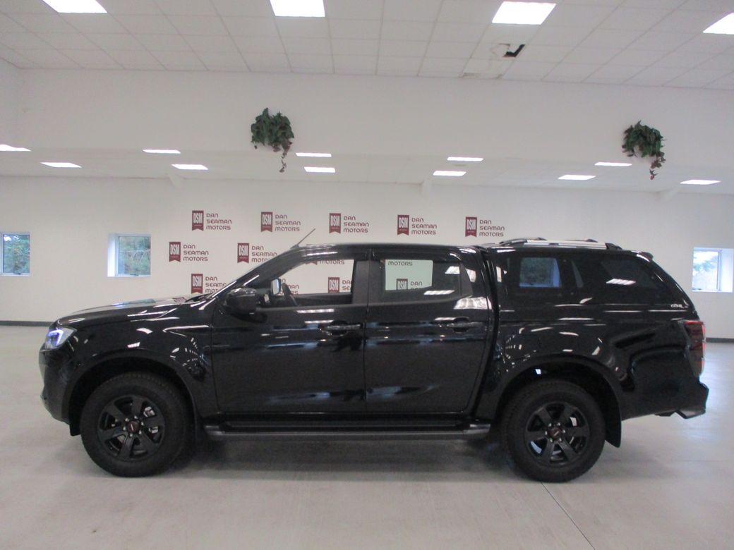 2025 Isuzu D-MAX