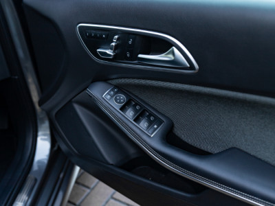 2017 Mercedes-Benz A 180