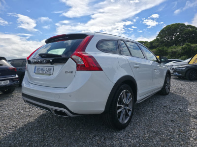2018 Volvo V60 Cross Country